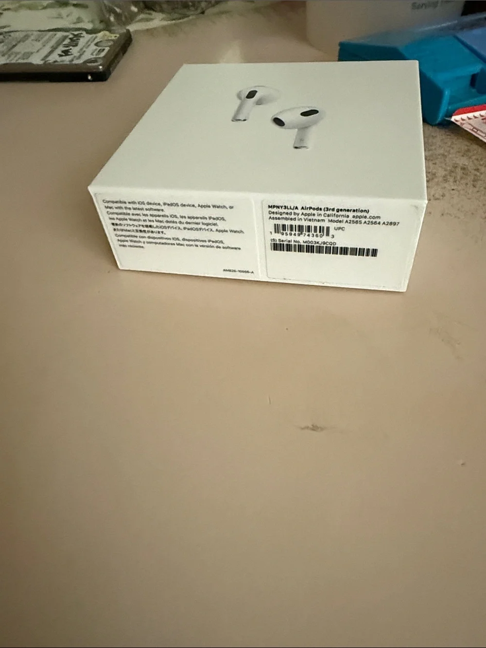 Apple AirPods (3rd Gen) - White Charging Case Artwork